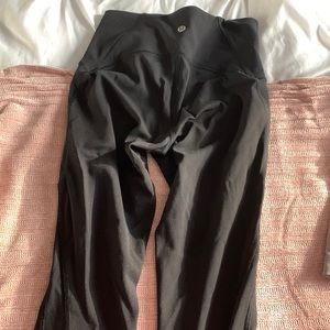 Lulu Lemon size 4 crop leggings with mesh sides